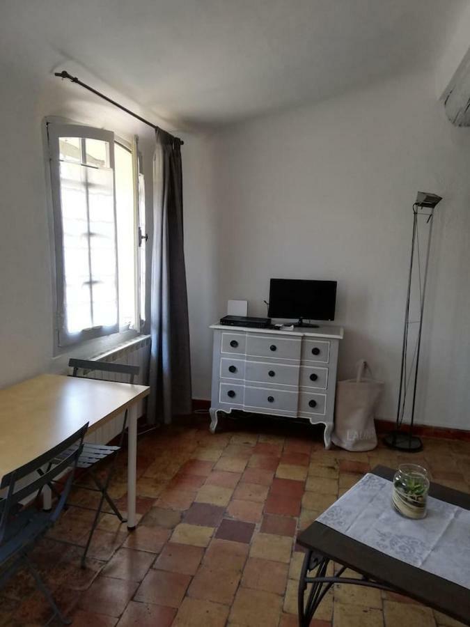 Apartment Ensoleille, Typique Centre Historique, Wifi *