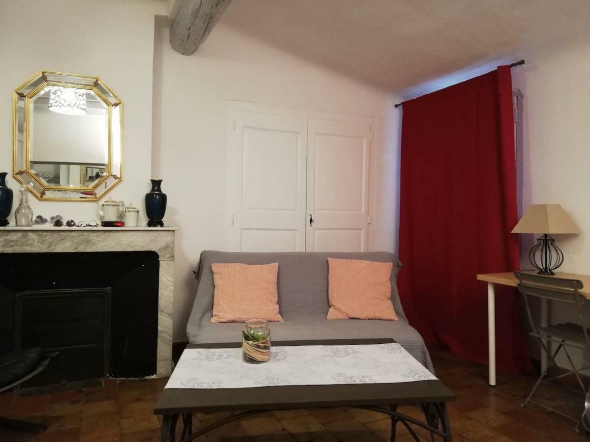 Appartement Ensoleillé, Typique Centre Historique, Wifi